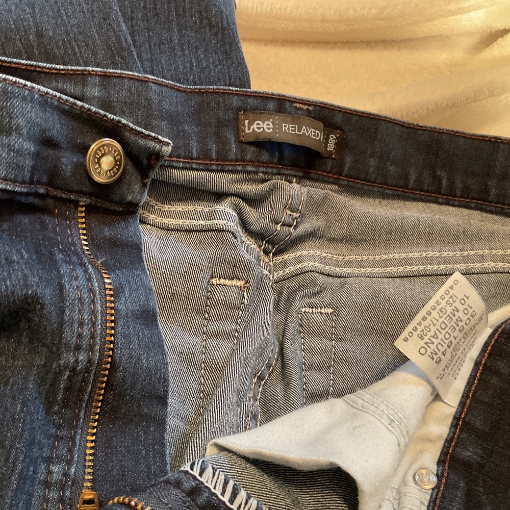 Lee relaxed fit size 10 medium jeans